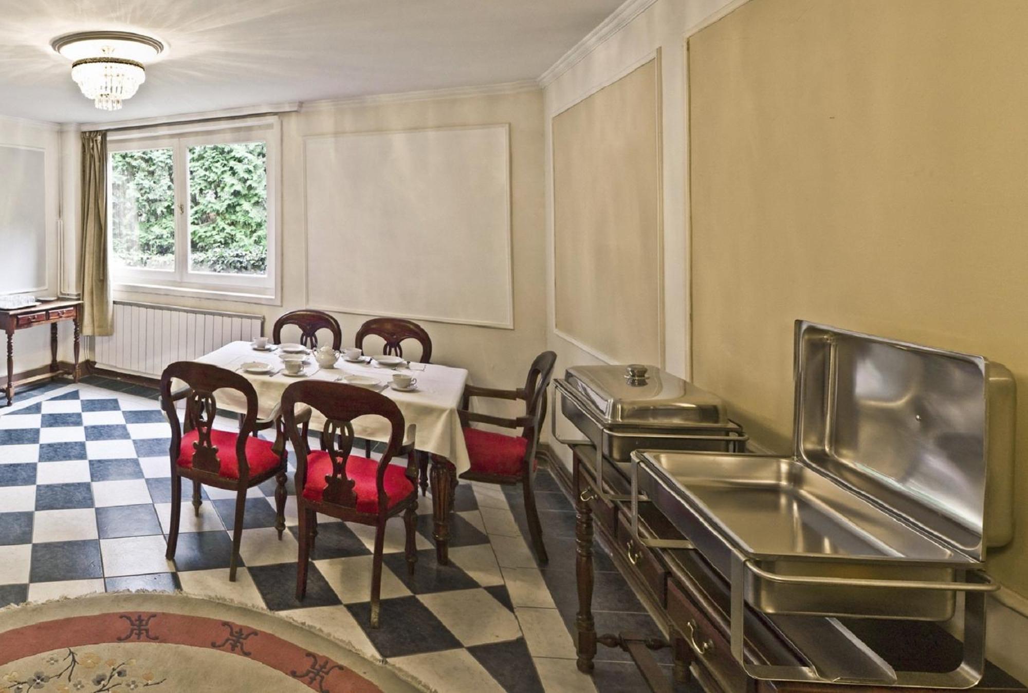 Nr 100 Szentendre Hotel Panzio Szolgaltatasok מראה חיצוני תמונה