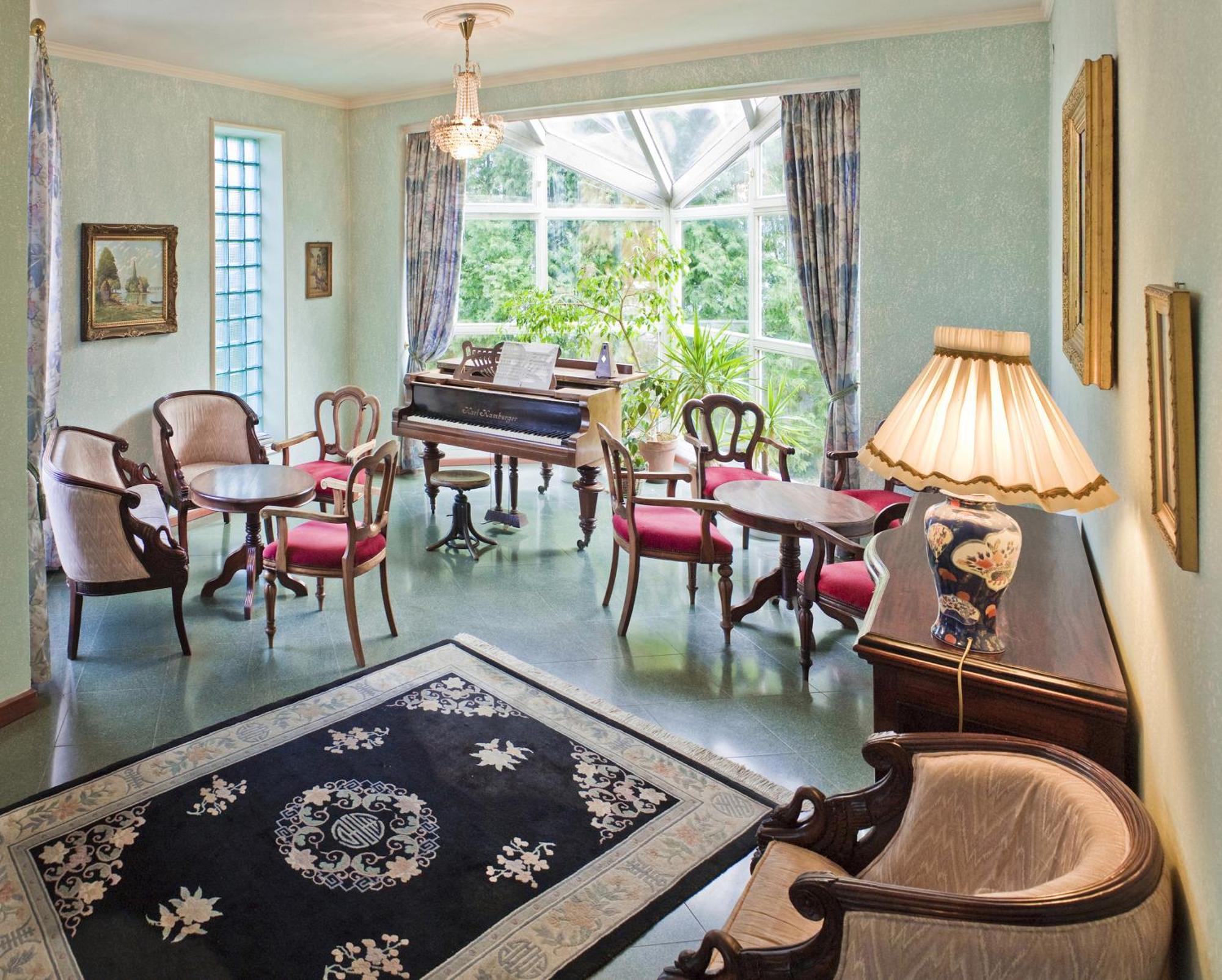 Nr 100 Szentendre Hotel Panzio Szolgaltatasok מראה חיצוני תמונה