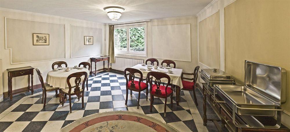 Nr 100 Szentendre Hotel Panzio Szolgaltatasok מראה חיצוני תמונה