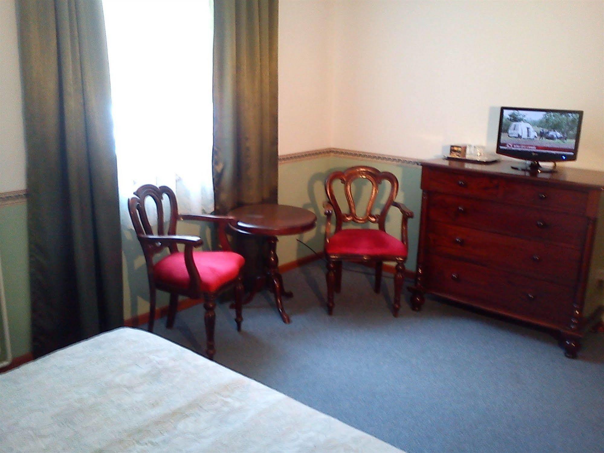 Nr 100 Szentendre Hotel Panzio Szolgaltatasok מראה חיצוני תמונה